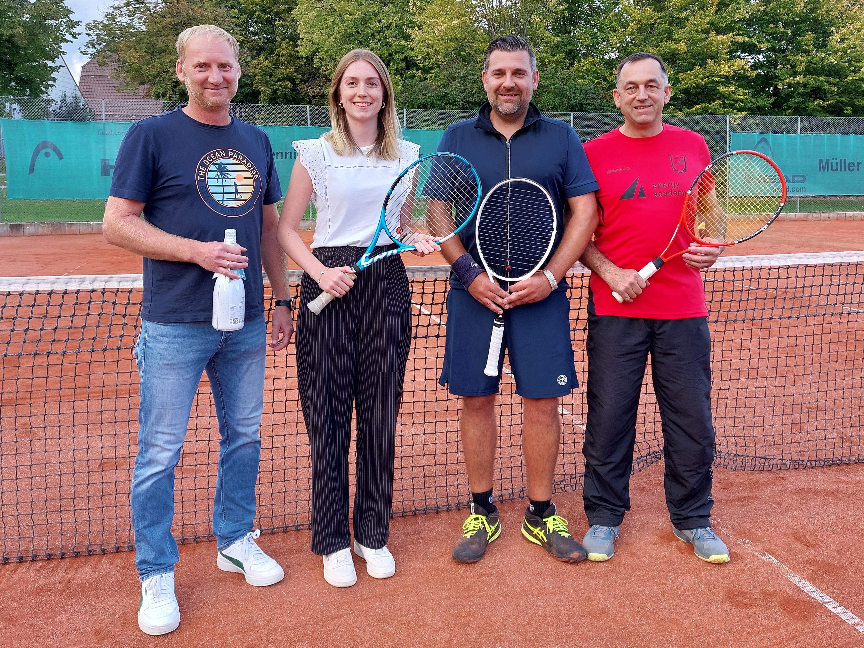 Geselliger Tennisspaß beim Frühschoppen-Schleiferlturnier des TC Künzing